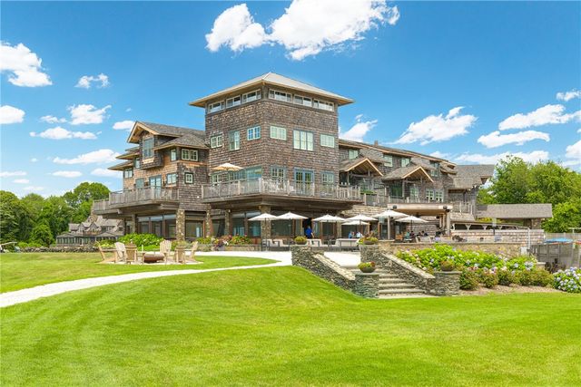 125 Cory's Lane, Portsmouth, RI 02871