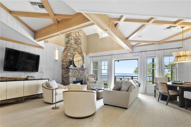 125 Cory's Lane, Portsmouth, RI 02871