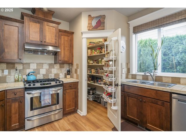 18515 ALADDIN Way, Oregon City, OR 97045