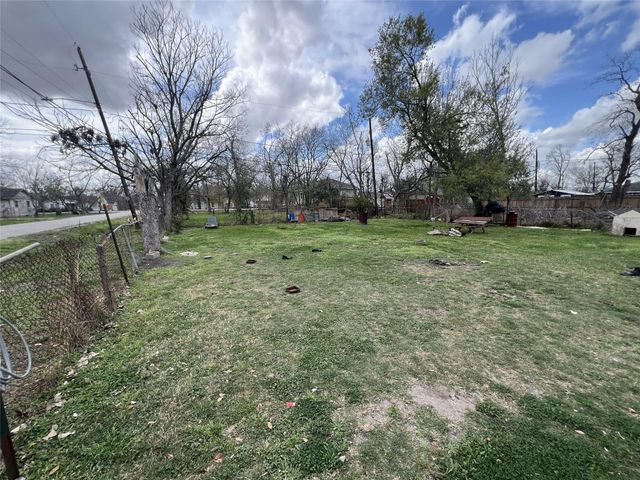 4801 Englewood Street, Houston, TX 77026