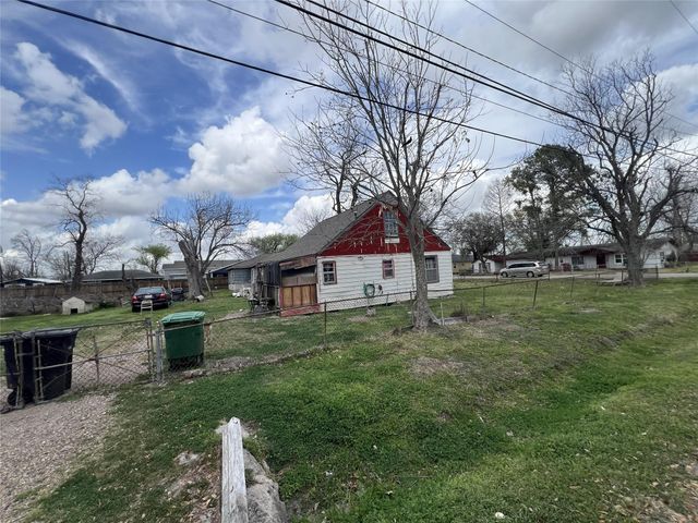 4801 Englewood Street, Houston, TX 77026