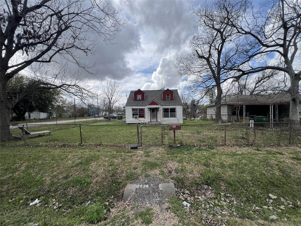 4801 Englewood Street, Houston, TX 77026