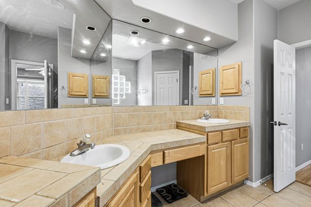 13201 Pine Forest Place NE, Albuquerque, NM 87111