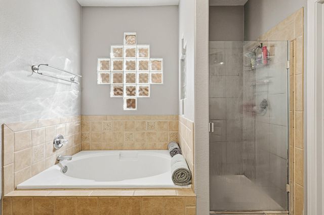 13201 Pine Forest Place NE, Albuquerque, NM 87111