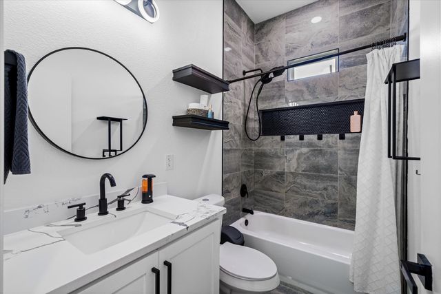 222 Meadowlark Drive, Wills Point, TX 75169