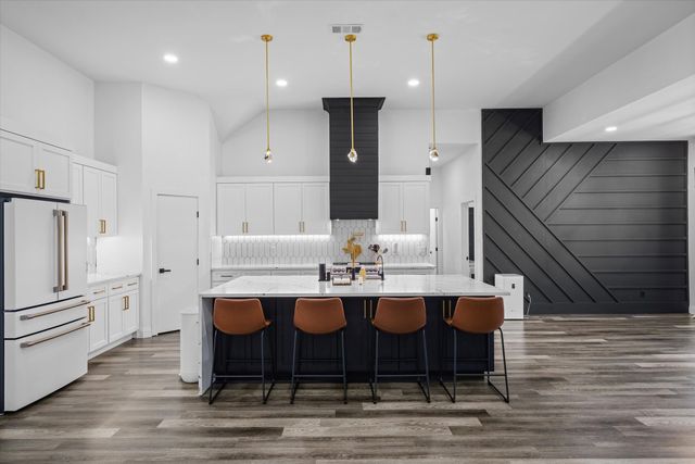 222 Meadowlark Drive, Wills Point, TX 75169