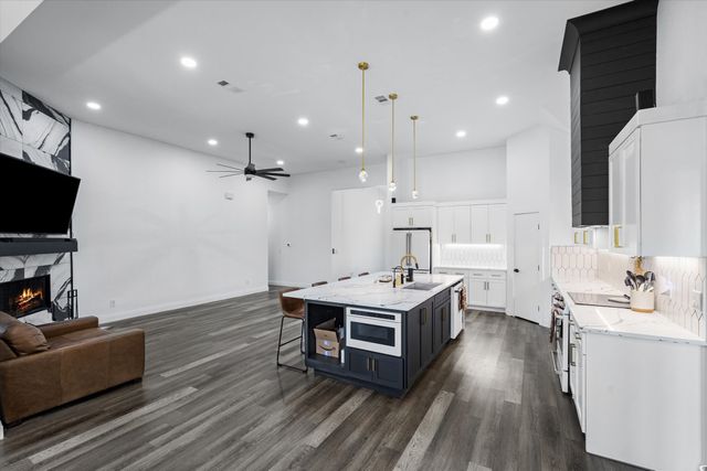 222 Meadowlark Drive, Wills Point, TX 75169