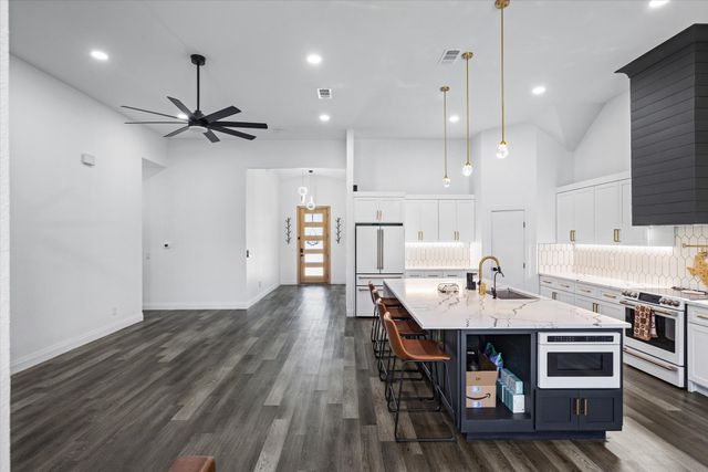 222 Meadowlark Drive, Wills Point, TX 75169