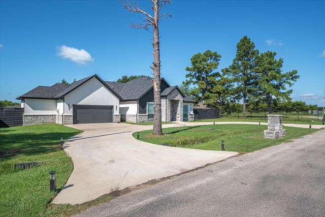 222 Meadowlark Drive, Wills Point, TX 75169