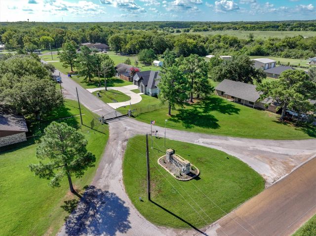 222 Meadowlark Drive, Wills Point, TX 75169
