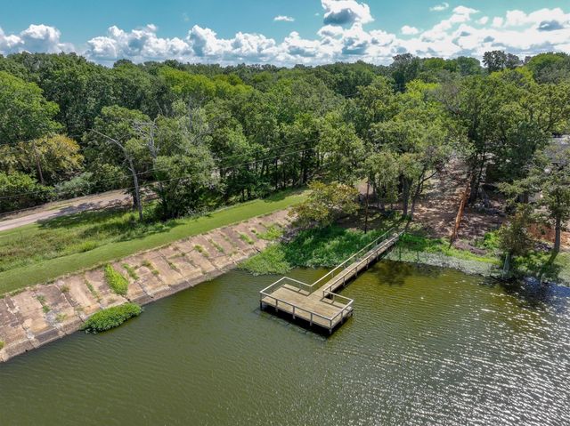 222 Meadowlark Drive, Wills Point, TX 75169