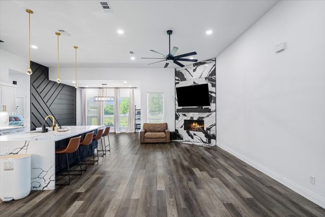 222 Meadowlark Drive, Wills Point, TX 75169