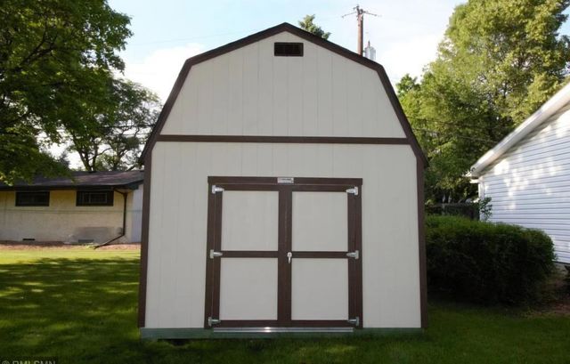 6201 Riverview Terrace NE, Fridley, MN 55432