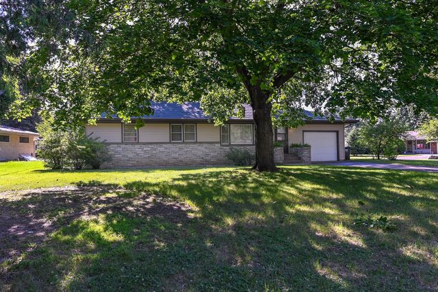 6201 Riverview Terrace NE, Fridley, MN 55432
