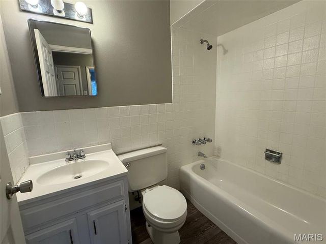 1370 Flicker Drive, Florissant, MO 63031