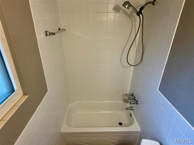 1370 Flicker Drive, Florissant, MO 63031