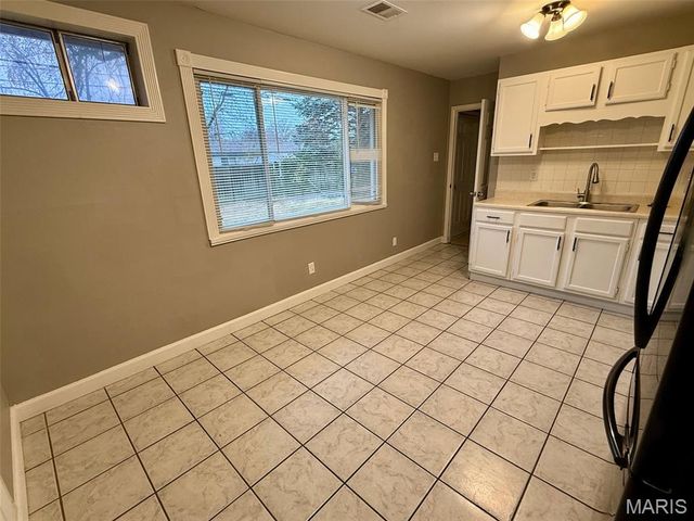 1370 Flicker Drive, Florissant, MO 63031