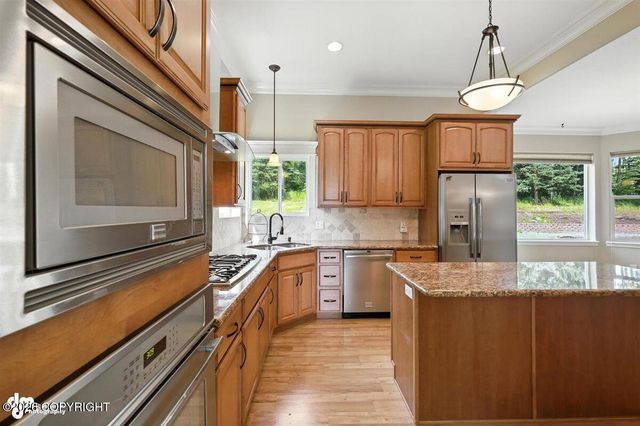 5620 S Hanson Loop, Wasilla, AK 99623