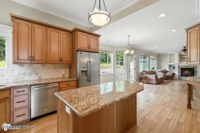 5620 S Hanson Loop, Wasilla, AK 99623