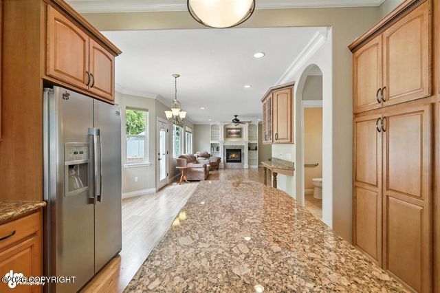 5620 S Hanson Loop, Wasilla, AK 99623