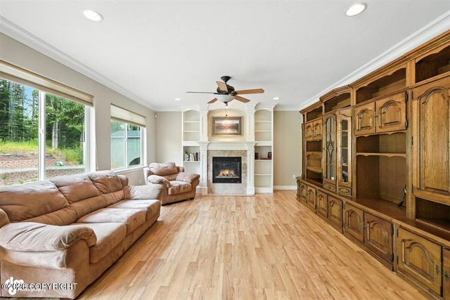 5620 S Hanson Loop, Wasilla, AK 99623