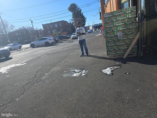 6001 UPLAND ST, Philadelphia, PA 19142