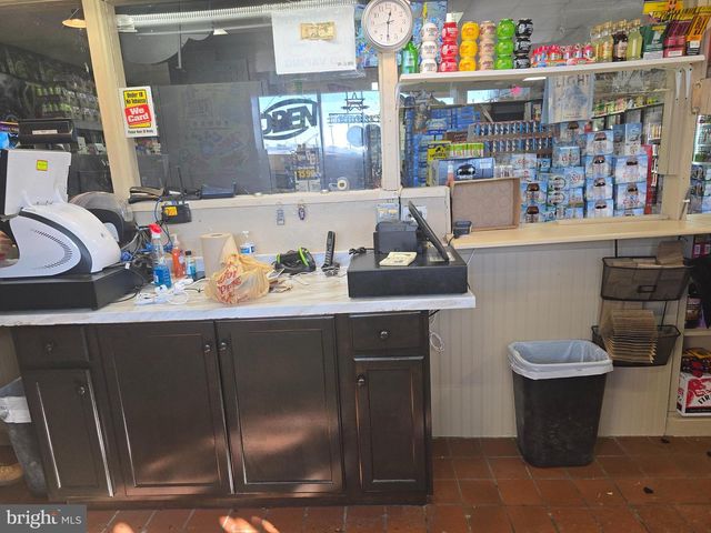 6001 UPLAND ST, Philadelphia, PA 19142