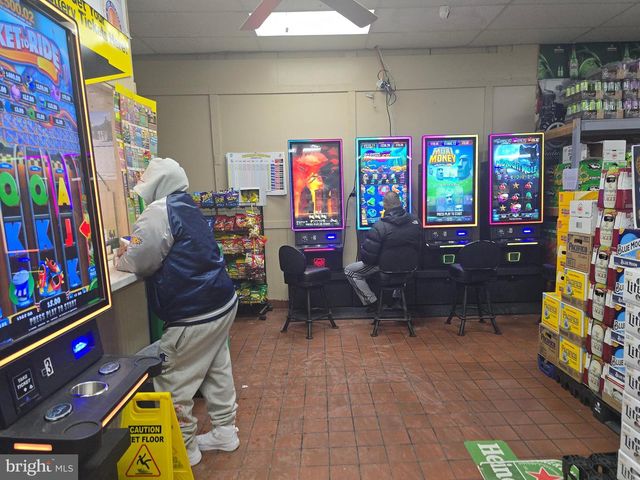 6001 UPLAND ST, Philadelphia, PA 19142