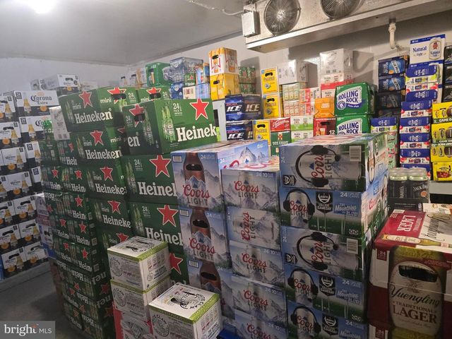 6001 UPLAND ST, Philadelphia, PA 19142