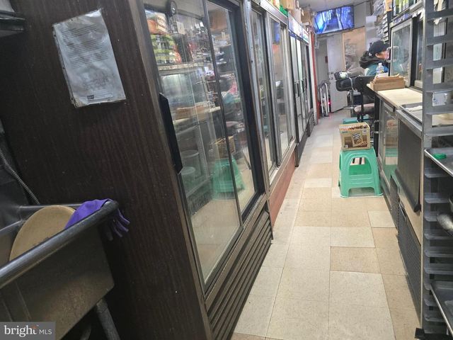 6001 UPLAND ST, Philadelphia, PA 19142