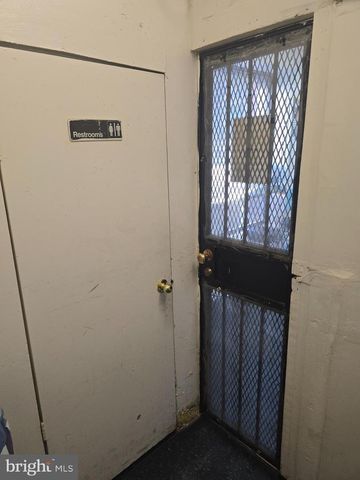 6001 UPLAND ST, Philadelphia, PA 19142