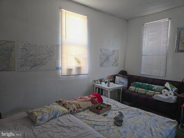 6001 UPLAND ST, Philadelphia, PA 19142