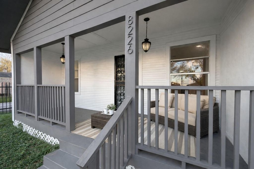 8226 Harding Street, Houston, TX 77012