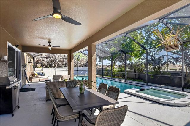 232 MAGNETA LOOP, Auburndale, FL 33823