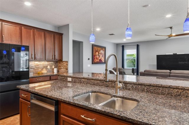 232 MAGNETA LOOP, Auburndale, FL 33823