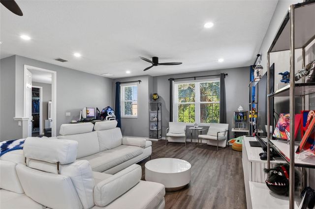 232 MAGNETA LOOP, Auburndale, FL 33823