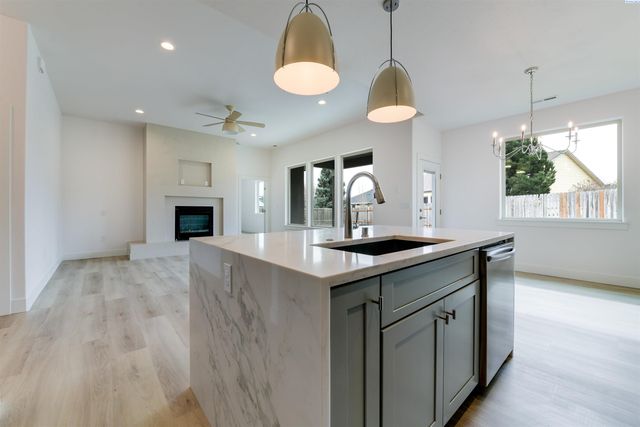 1656 Palermo Ave, Richland, WA 99352