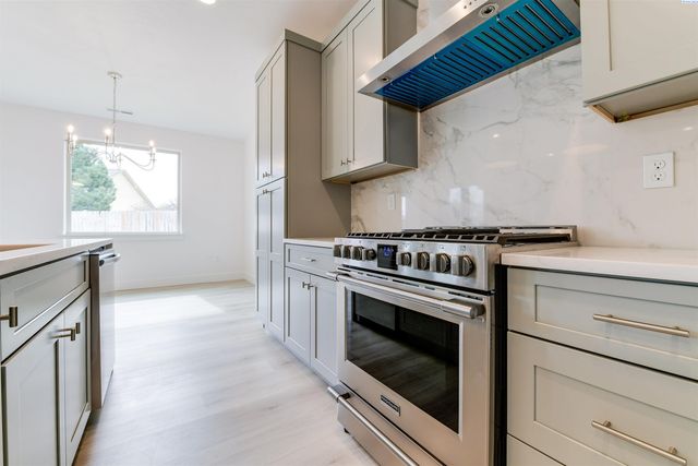 1656 Palermo Ave, Richland, WA 99352