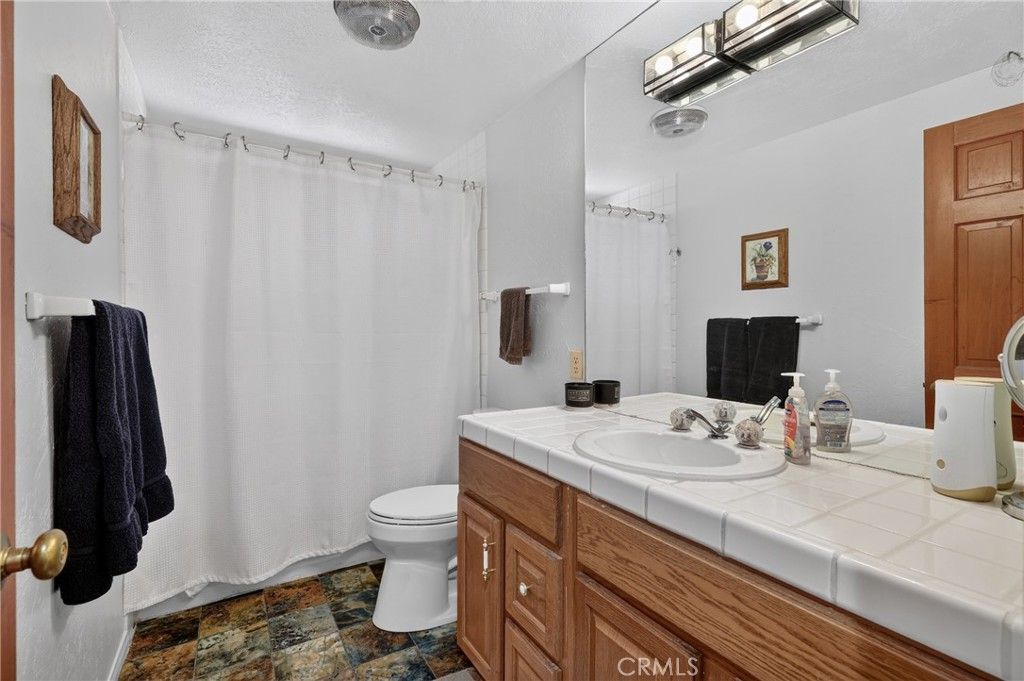 Image 20 of property listing at 27427 Pinewood, Lake Arrowhead, CA 92317