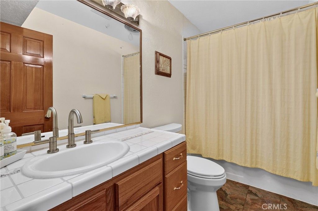 Image 35 of property listing at 27427 Pinewood, Lake Arrowhead, CA 92317