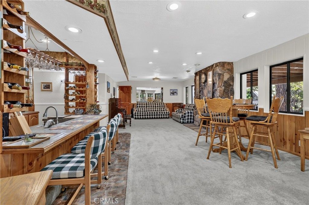 Image 37 of property listing at 27427 Pinewood, Lake Arrowhead, CA 92317