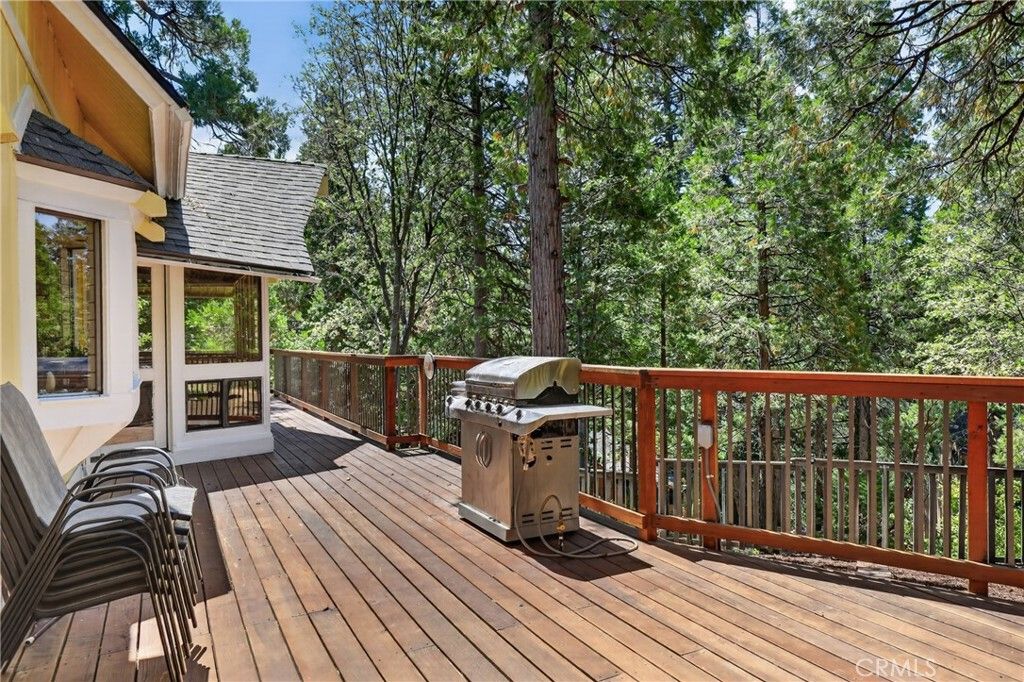 Image 47 of property listing at 27427 Pinewood, Lake Arrowhead, CA 92317
