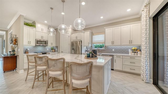 6032 GRANDVIEW HILL COURT, Bradenton, FL 34203