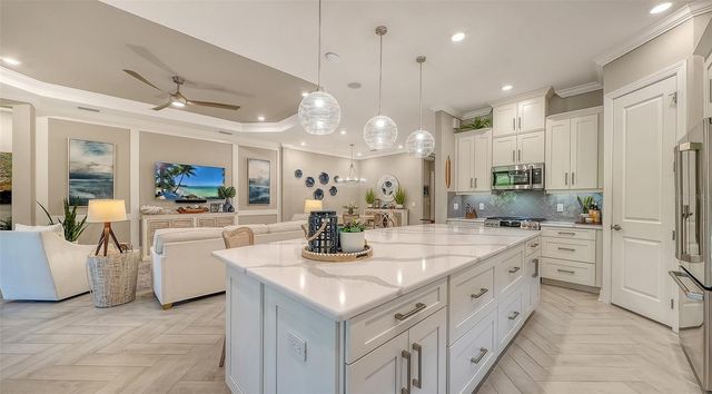 6032 GRANDVIEW HILL COURT, Bradenton, FL 34203