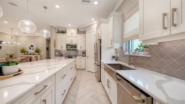 6032 GRANDVIEW HILL COURT, Bradenton, FL 34203