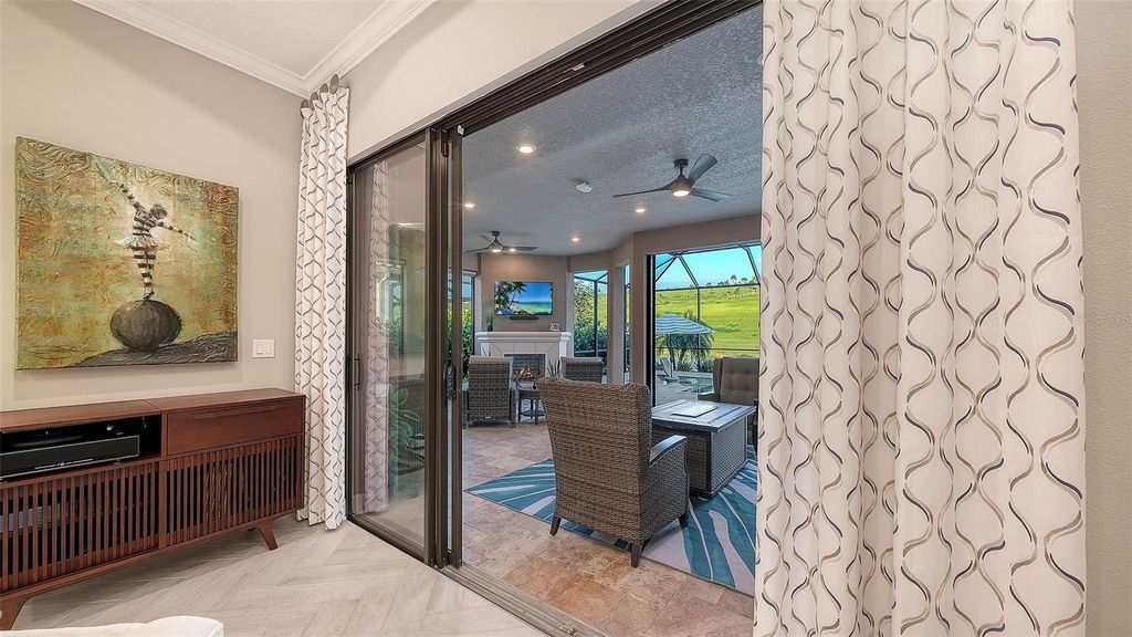 Image 18 of property listing at 6032 GRANDVIEW HILL COURT, Bradenton, FL 34203