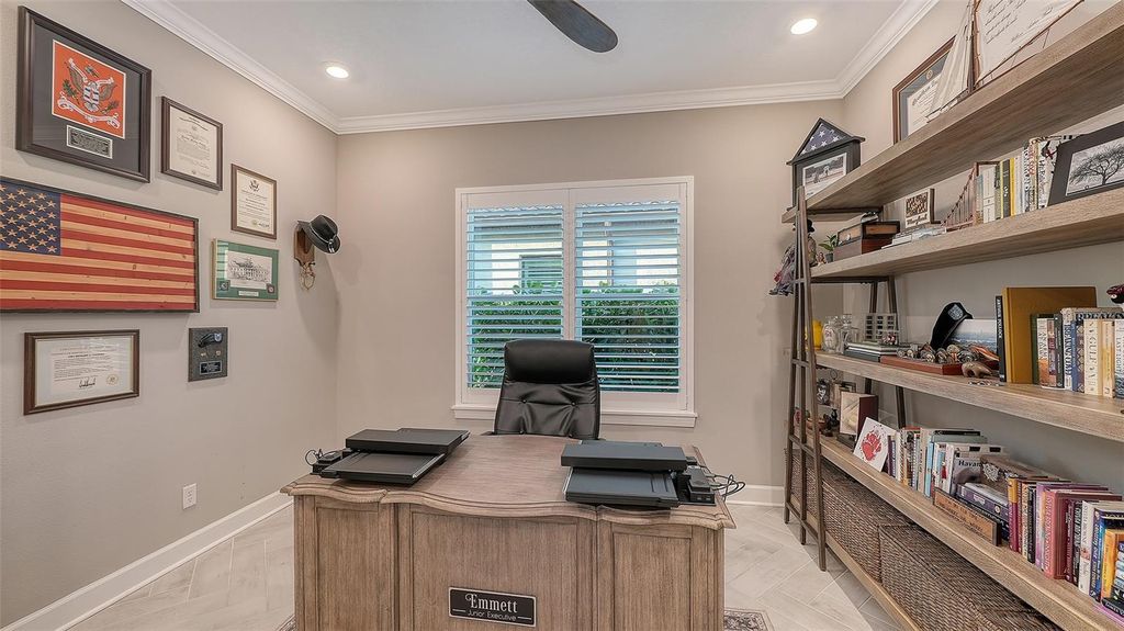 Image 28 of property listing at 6032 GRANDVIEW HILL COURT, Bradenton, FL 34203