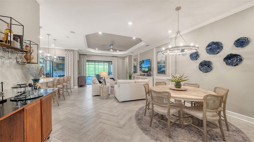 Image 5 of property listing at 6032 GRANDVIEW HILL COURT, Bradenton, FL 34203