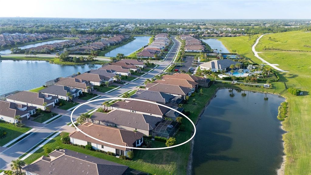 Image 52 of property listing at 6032 GRANDVIEW HILL COURT, Bradenton, FL 34203