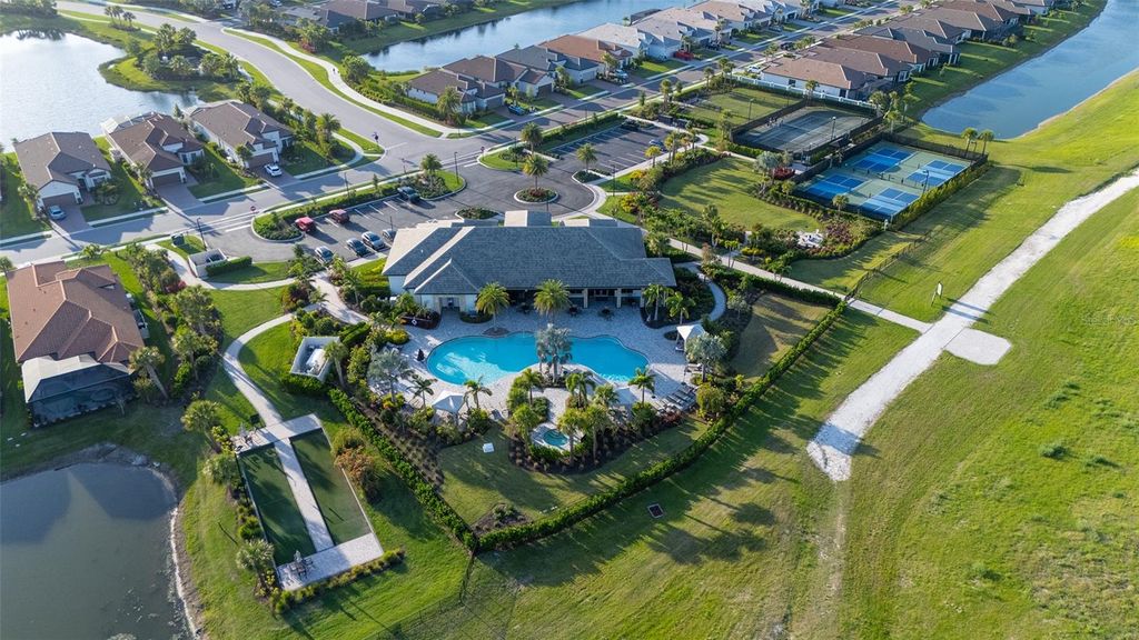 Image 56 of property listing at 6032 GRANDVIEW HILL COURT, Bradenton, FL 34203